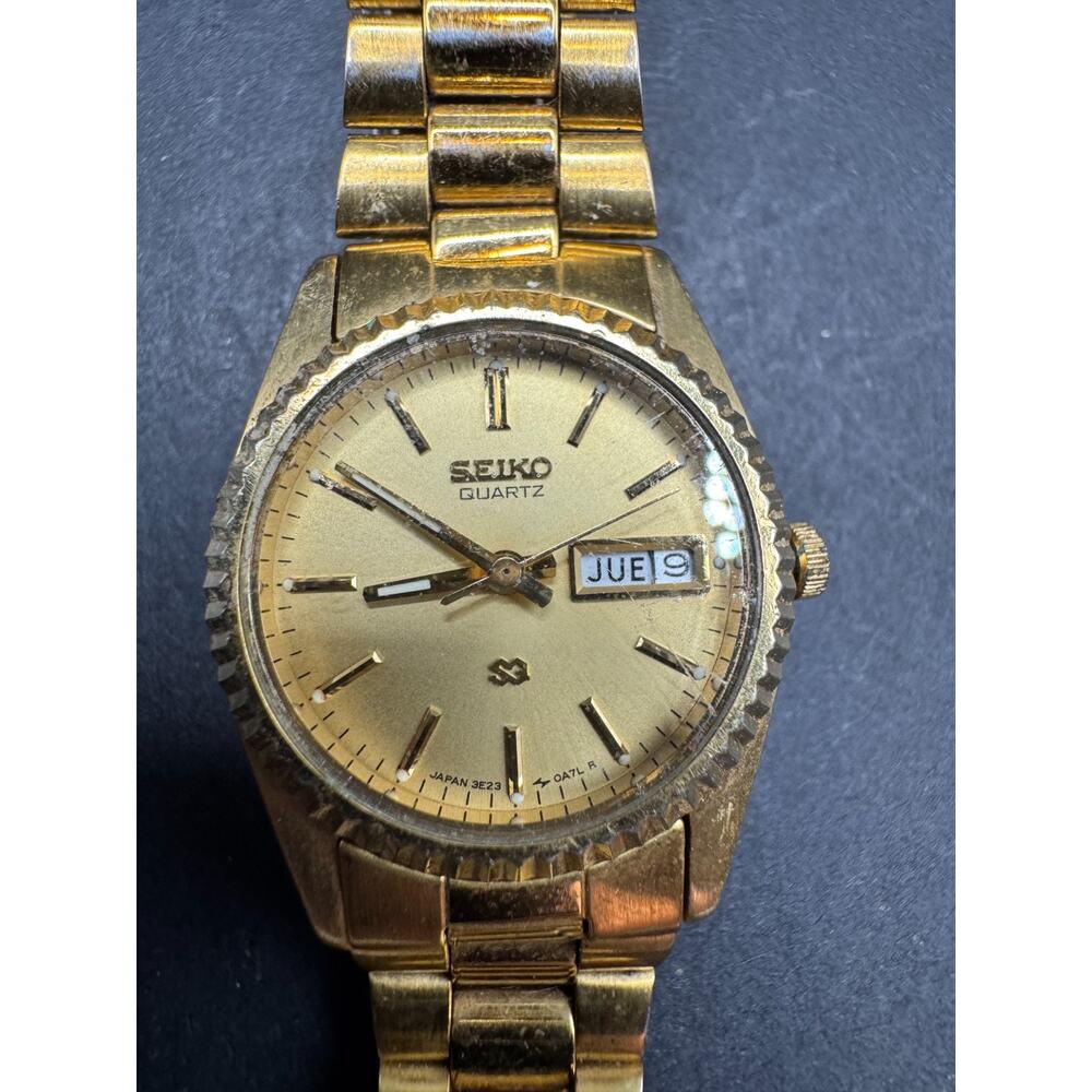 Vintage Seiko SQ Watch Women 24mm Gold Tone 3E23-0A60 Day Date 22.4mm 5 3/4"